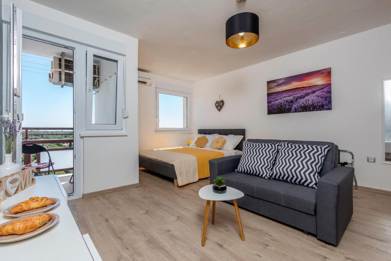 Apartman Vita Pula Buitenkant foto
