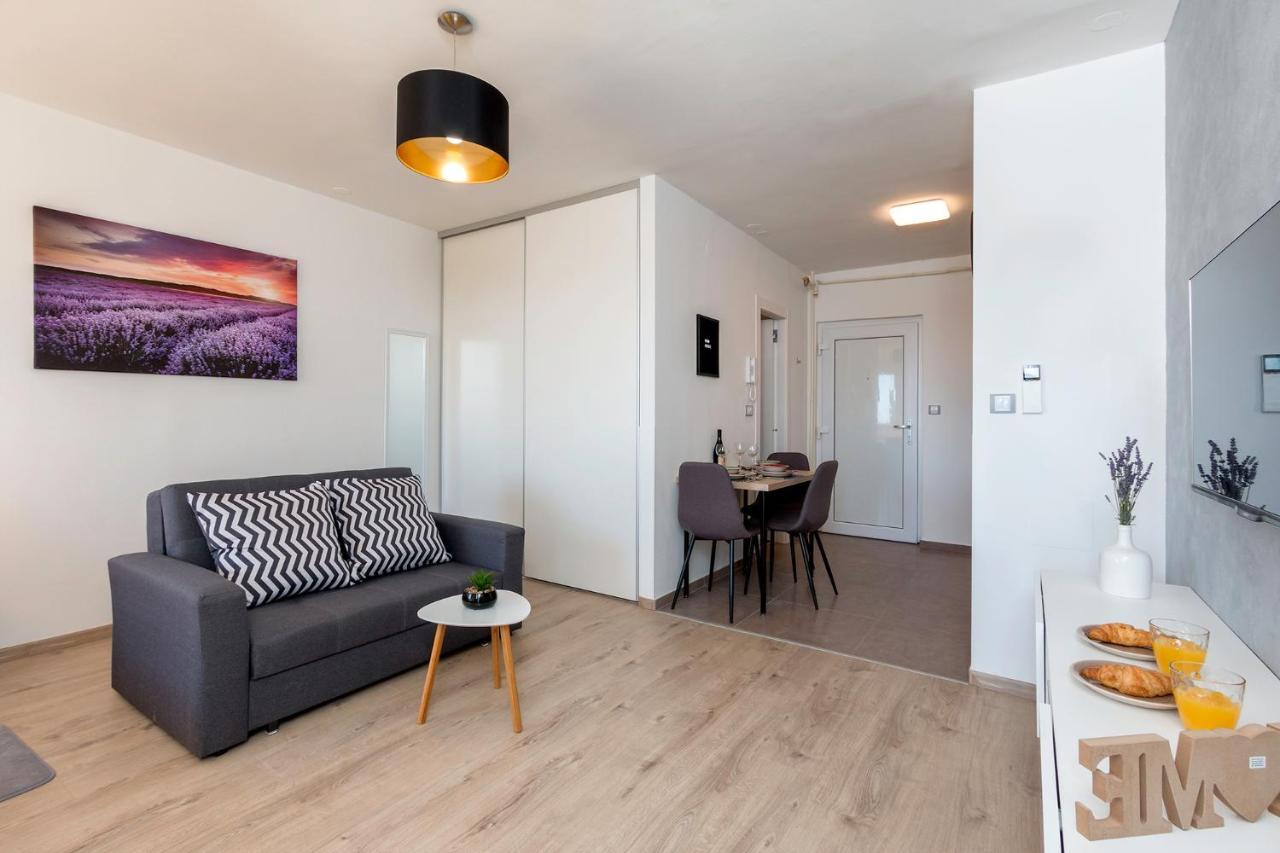 Apartman Vita Pula Buitenkant foto